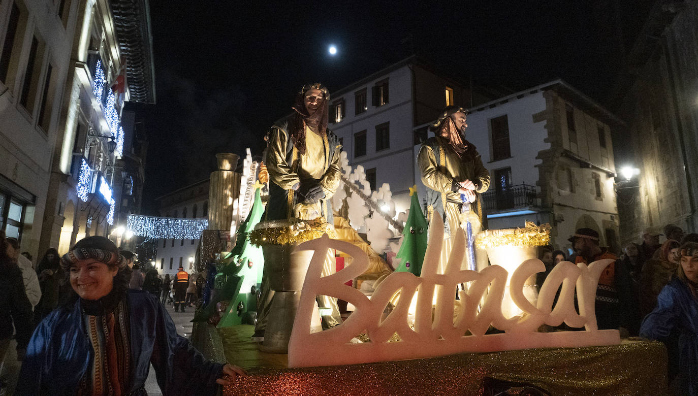 Fotos: Los Reyes Magos llegan de magia Errenteria