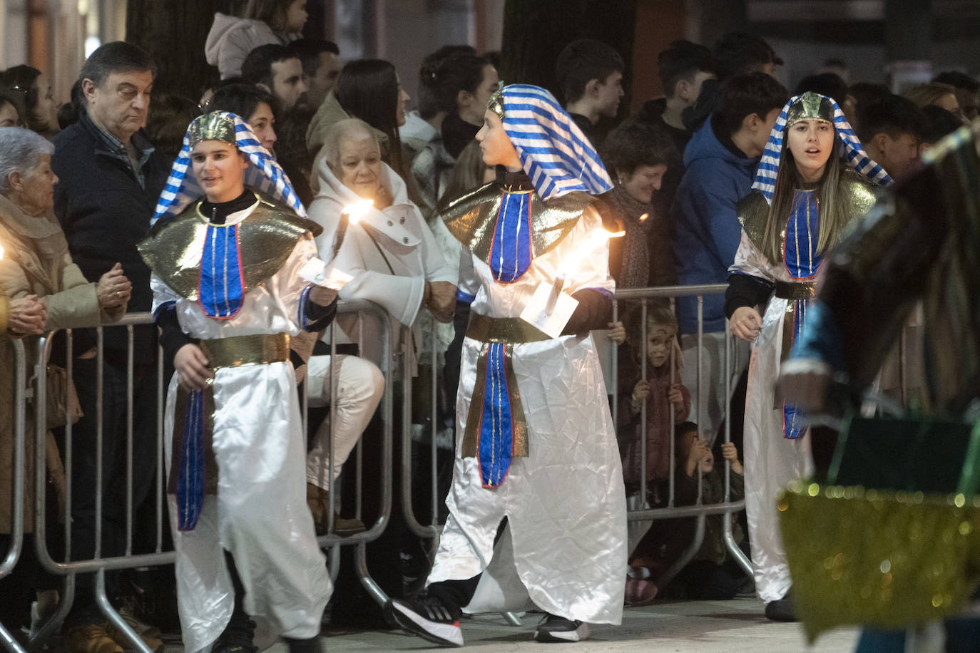 Fotos: Los Reyes Magos llegan de magia Errenteria