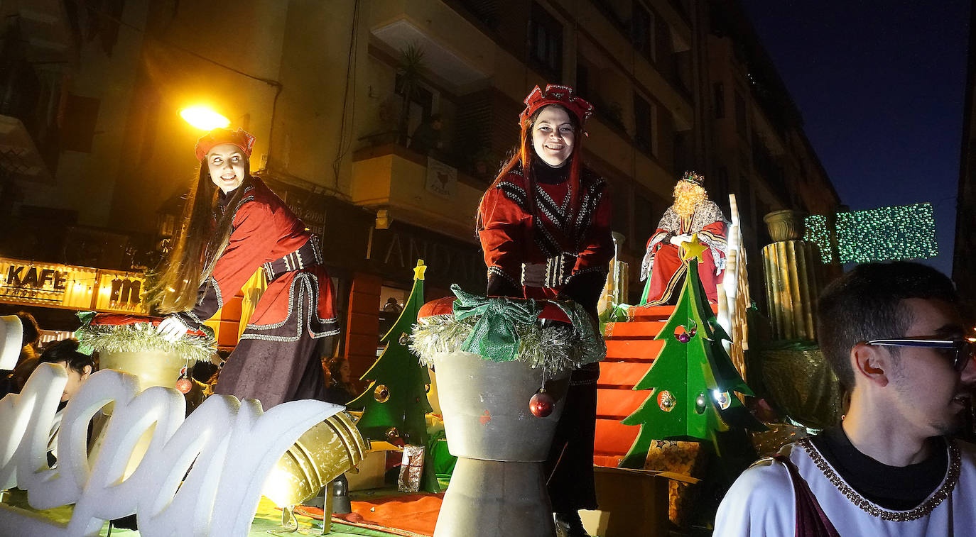 Fotos: Los Reyes Magos llegan de magia Errenteria