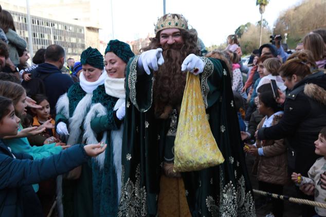 Fotos: Los Reyes reparten ilusión por Donostia