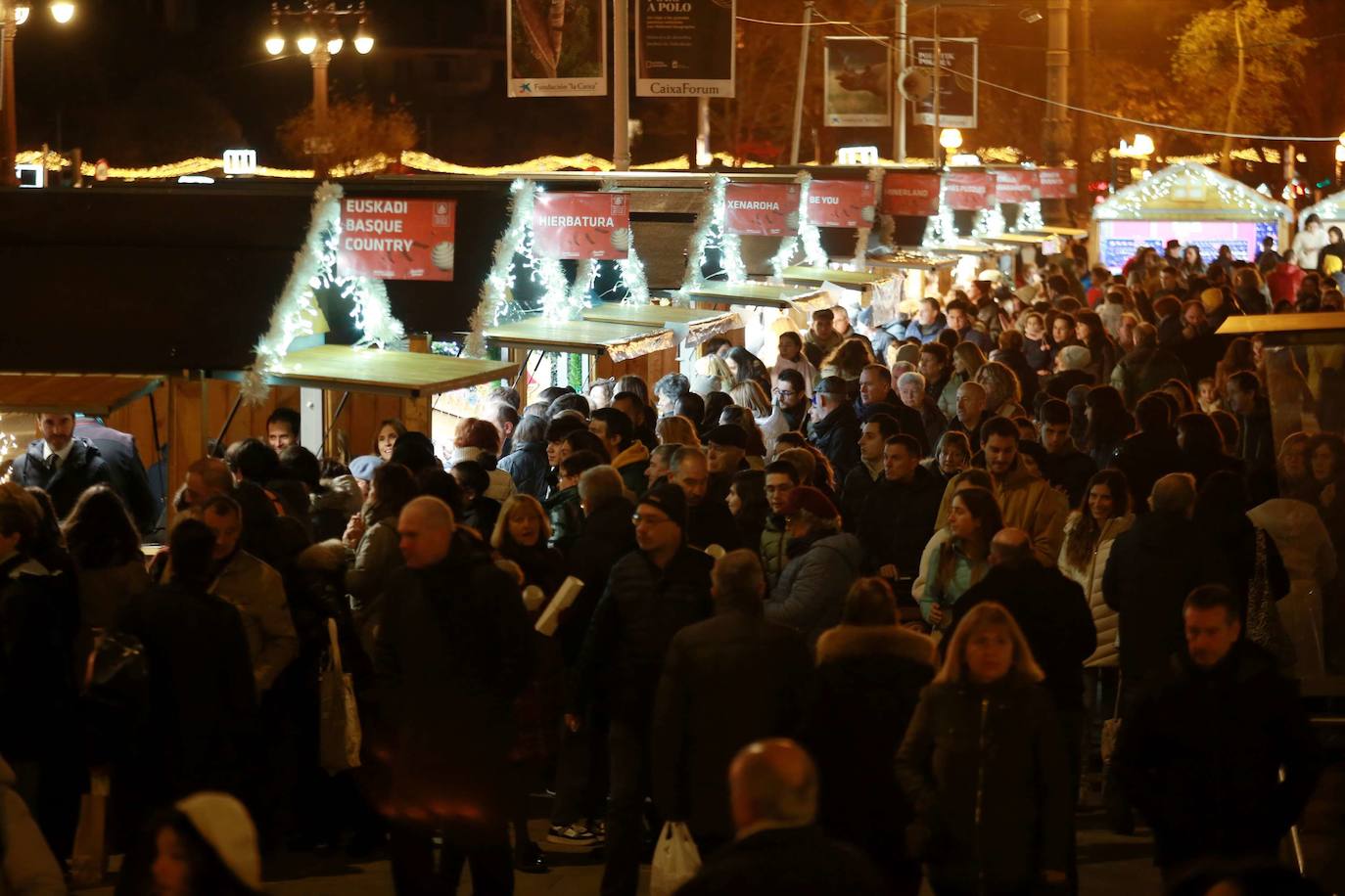 Fotos: Donostia apaga la Navidad