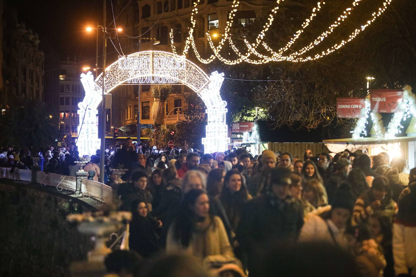 Fotos: Donostia apaga la Navidad