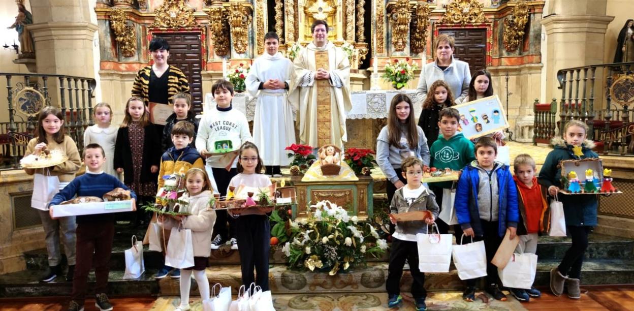 La entrega de premios tuvo lugar ayer, al final de la Eucaristía del día de Reyes, en la parroquia. 