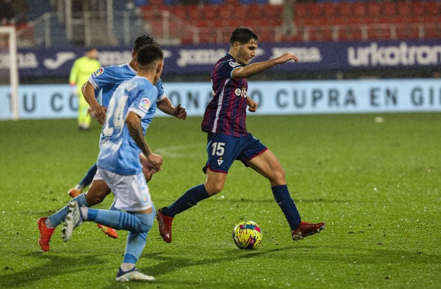 Fotos: El Eibar se impone al Ibiza en Ipurua