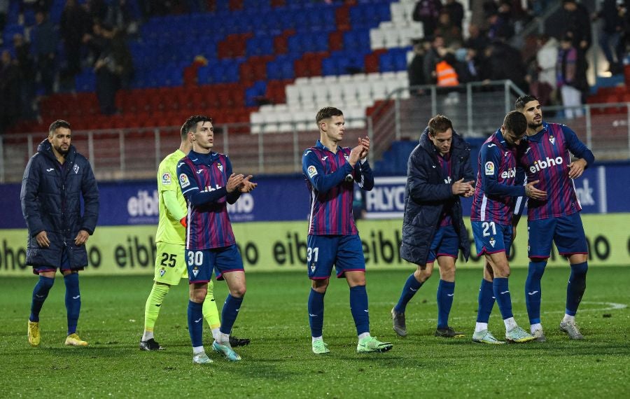 Fotos: El Eibar se impone al Ibiza en Ipurua