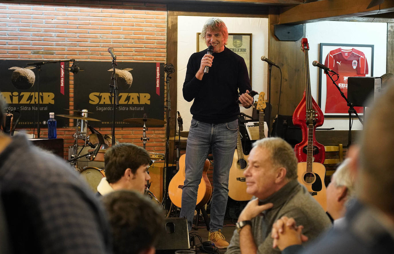 Fotos: La sidrería Saizar da la bienvenida a la nueva temporada