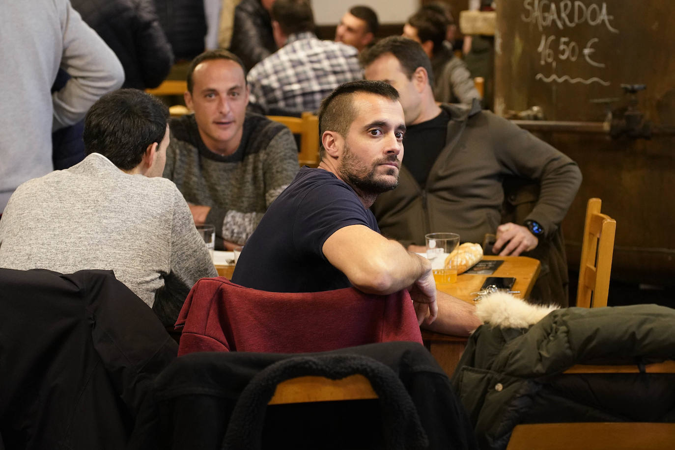 Fotos: La sidrería Saizar da la bienvenida a la nueva temporada