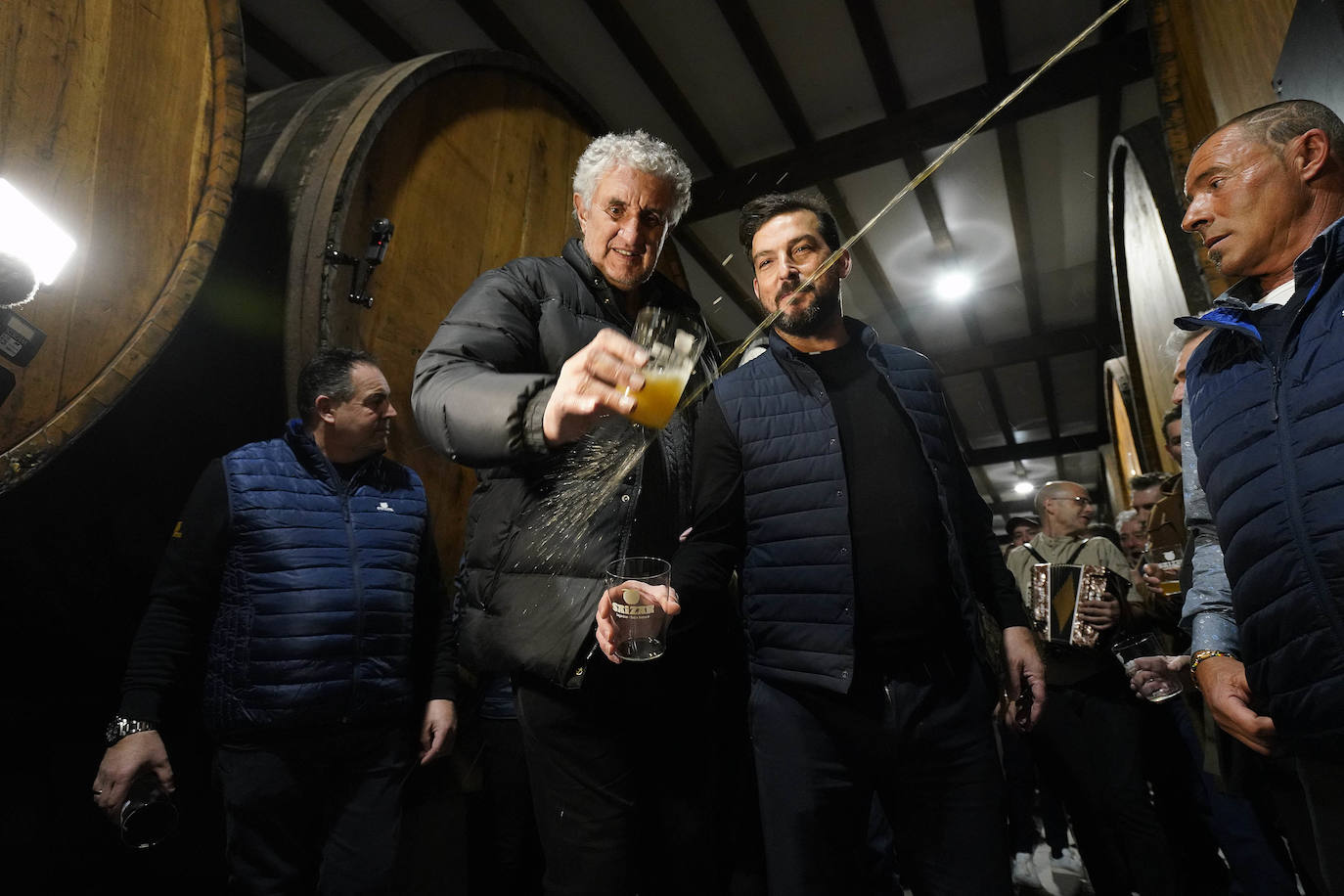 Fotos: La sidrería Saizar da la bienvenida a la nueva temporada