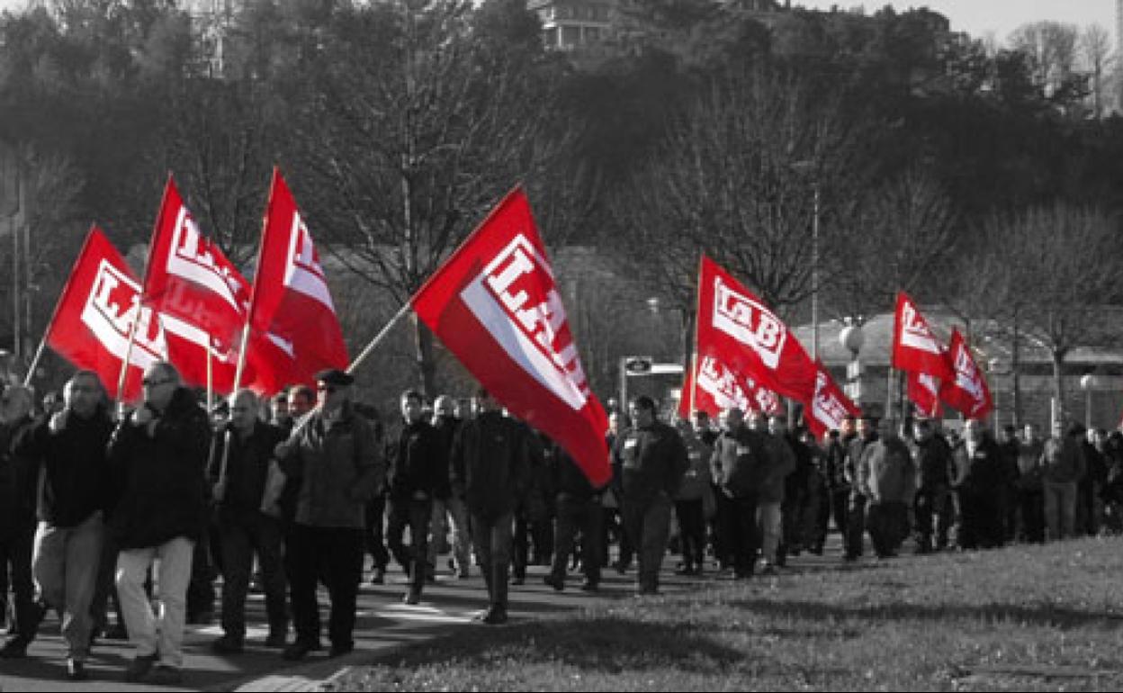 LAB prevé huelgas y movilización en 30 sectores y pide una reforma fiscal y actualizar salarios