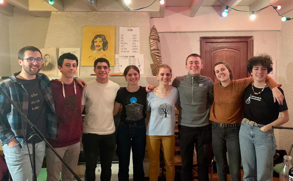 Ostiralean izango da Bertsuxurla lehiaketako bigarren kanporaketa