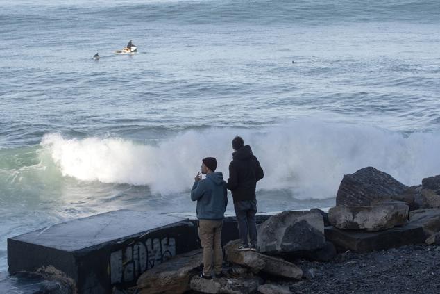 Fotos: Las espectaculares olas de Zumaia en imágenes
