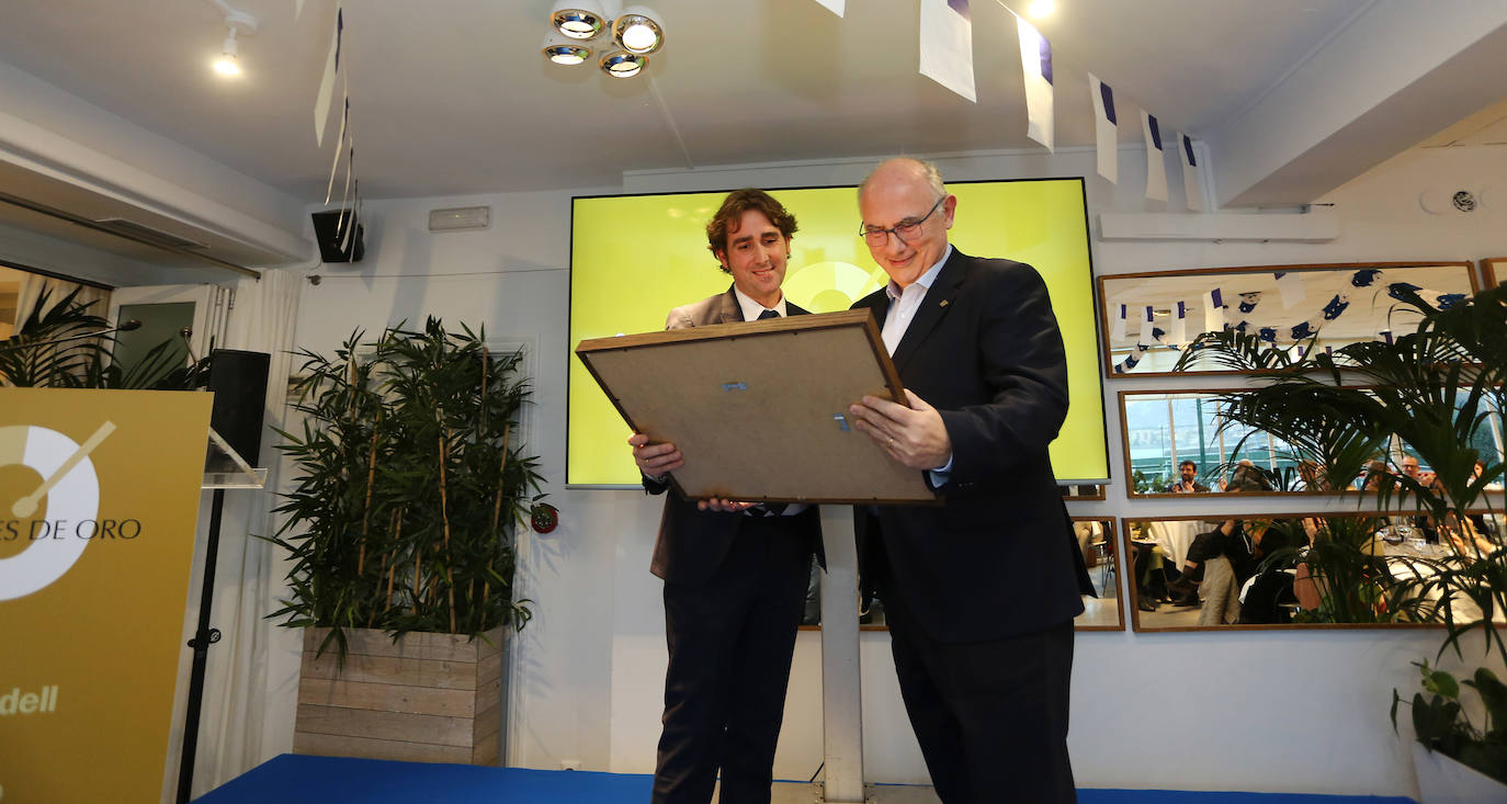 DV rindió homenaje a los Tambores de Oro de Donostia.