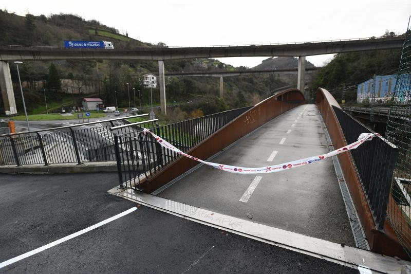 Bidegorri cerrado en Deba