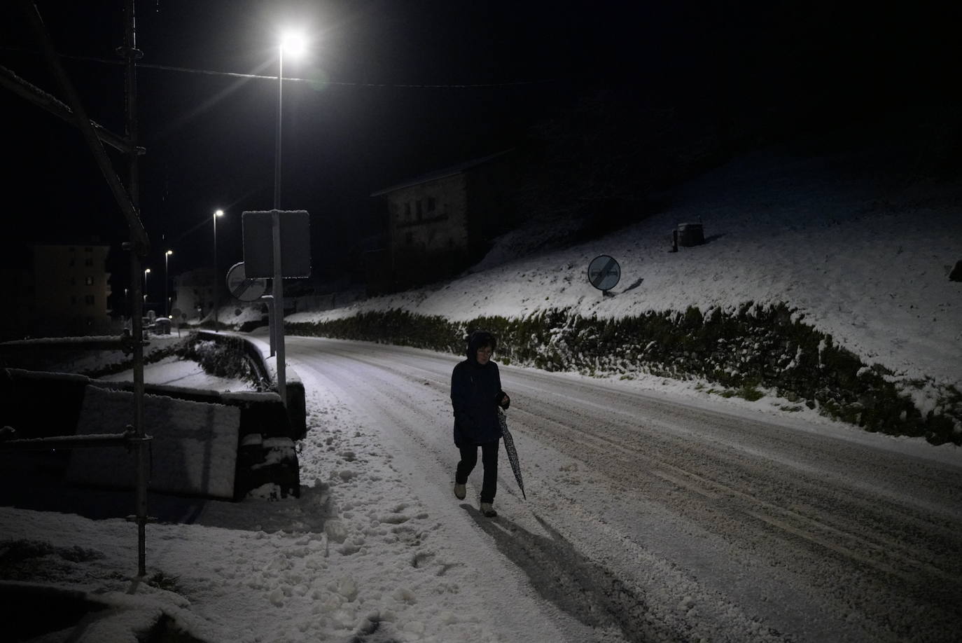 La nieve ha cubierto ya Berastegi. 