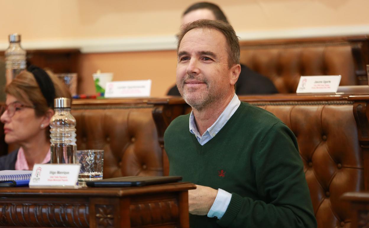 Iñigo Manrique en el pleno de presupuestos de Irun que tuvo lugar el pasado 29 de diciembre. 