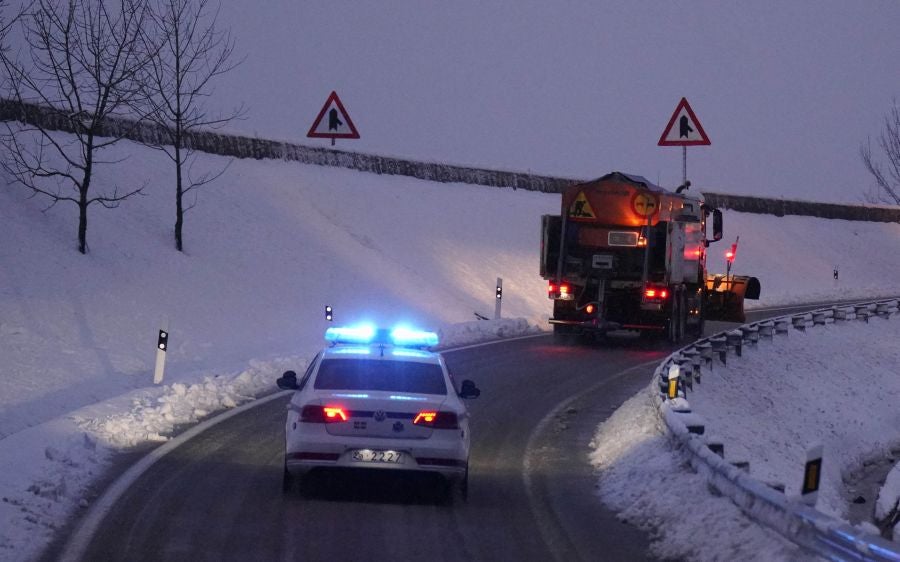 Fotos: El temporal de nieve remite poco a poco