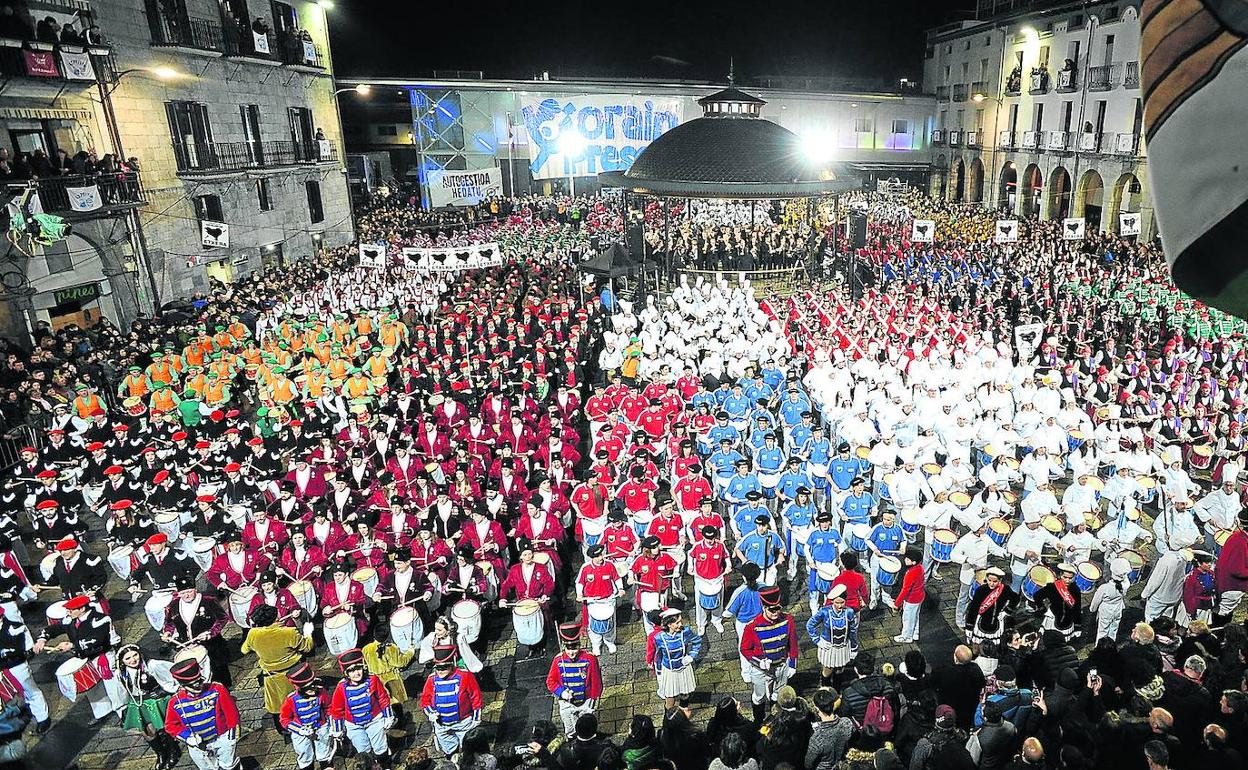 La plaza Mayor de Azpeitia volverá a llenarse tras dos años de parón.