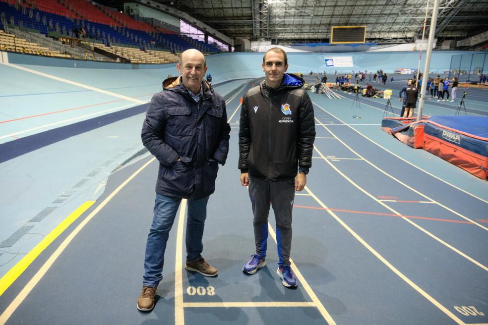 Encuentro. Iñigo Arzak e Itoitz Rodríguez se encuentran en el velódromo de Anoeta, escenario de sus récords. 