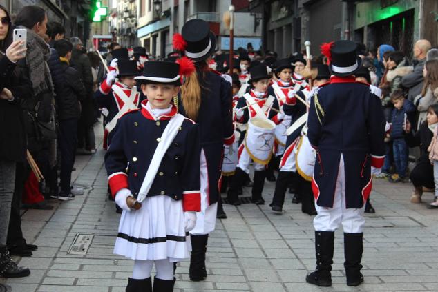 Fotos: Alegre tamborrada en Azpeitia