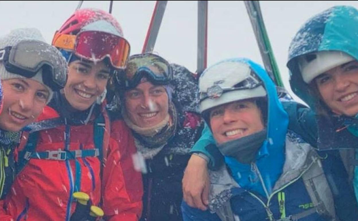 El Equipo Femenino de Alpinismo del que formaba parte Amaia Agirre.