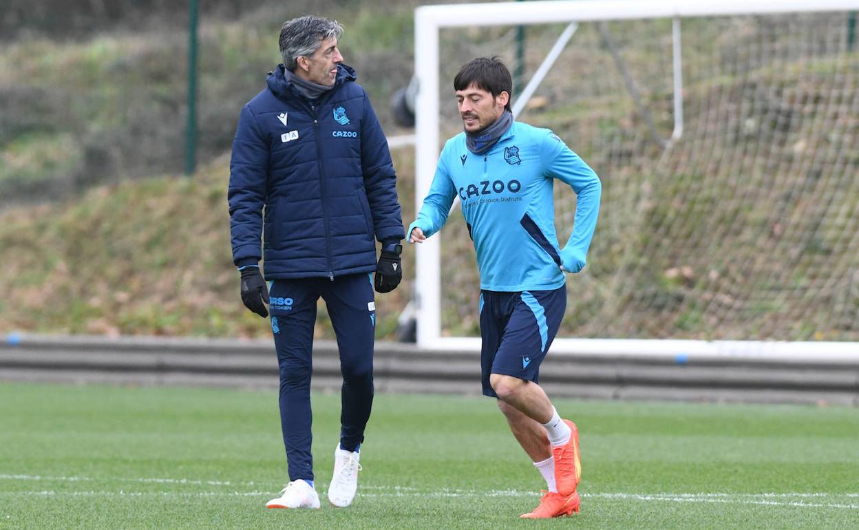 David Silva, esta mañana en Zubieta antes de abandonar el entrenamiento.
