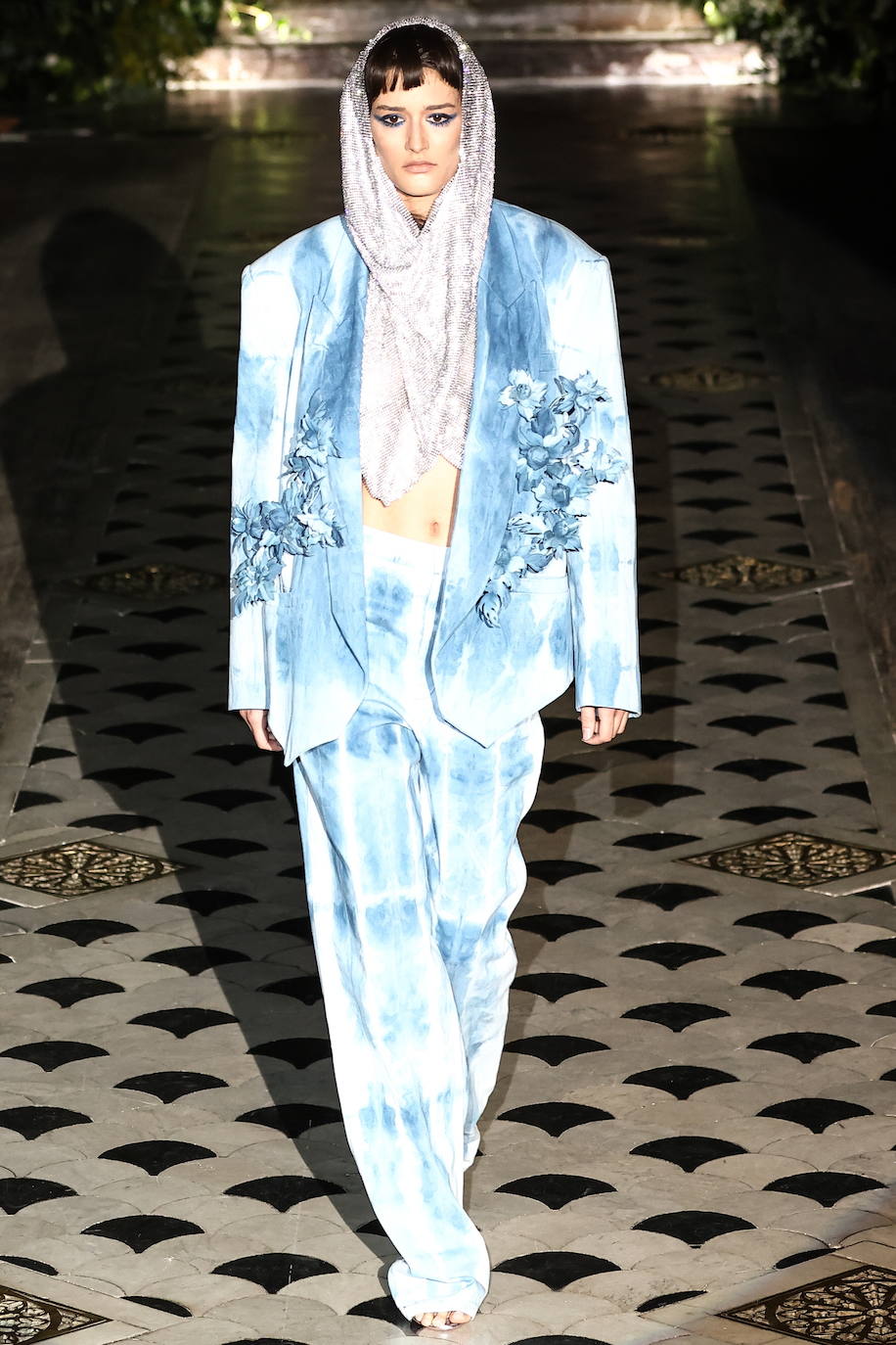 Fotos: La niñez de Juana Martín deslumbra la Semana de la Alta Costura de París