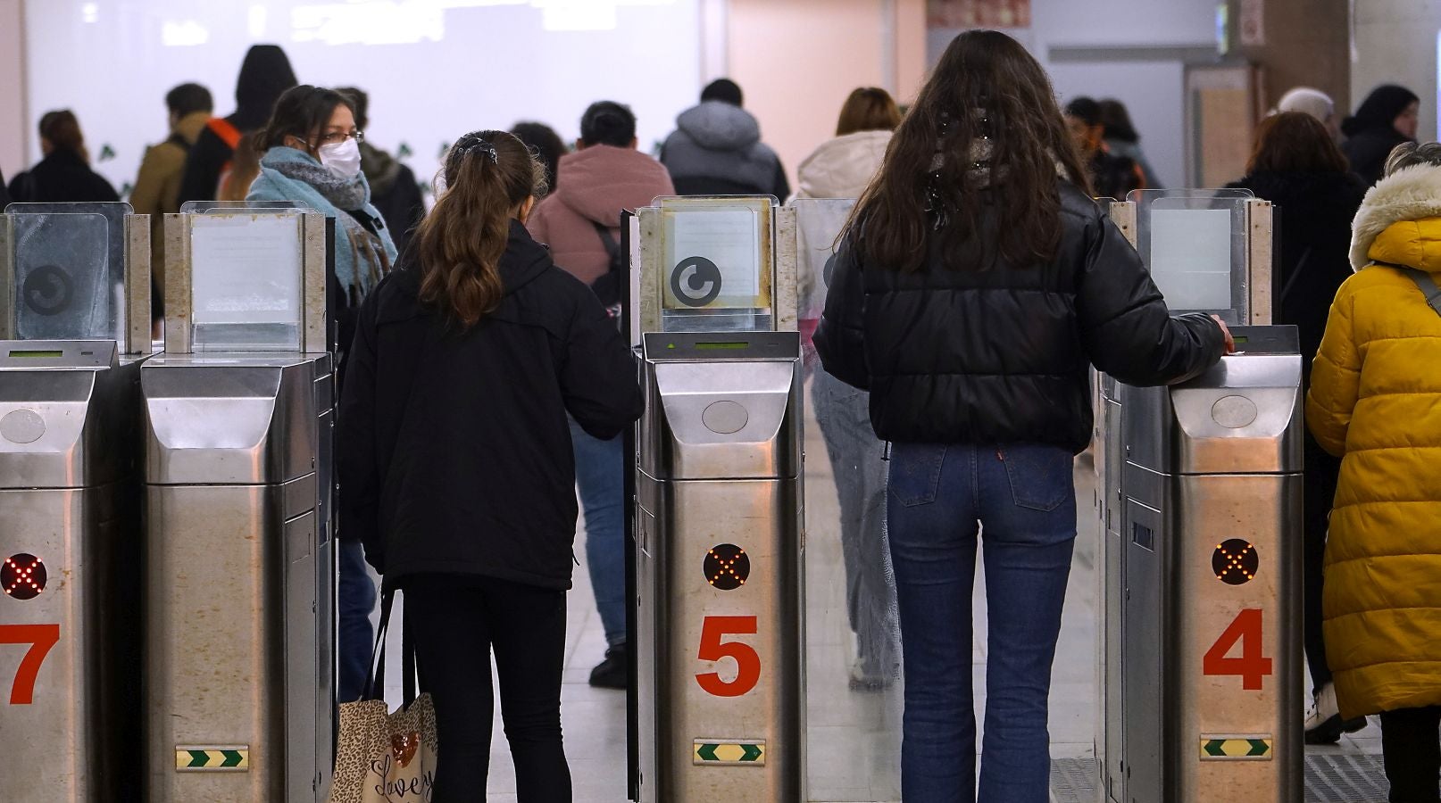 Fotos: Dos meses de la estación provisional de Atotxa