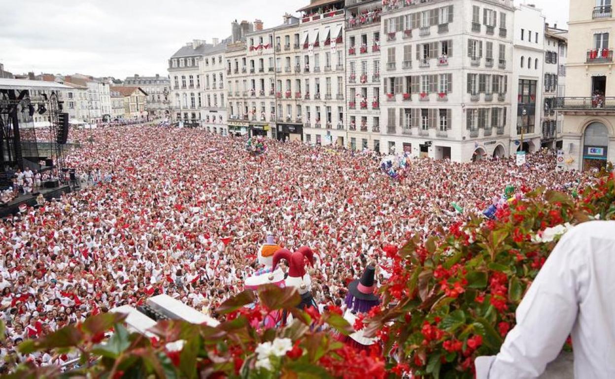 Las fiestas de Baiona congregan cada año a cerca de un millón de visitantes.