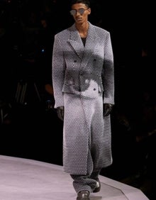 Imagen secundaria 2 - Diseño de Dsquared2, Balmain y Louis Vuitton/