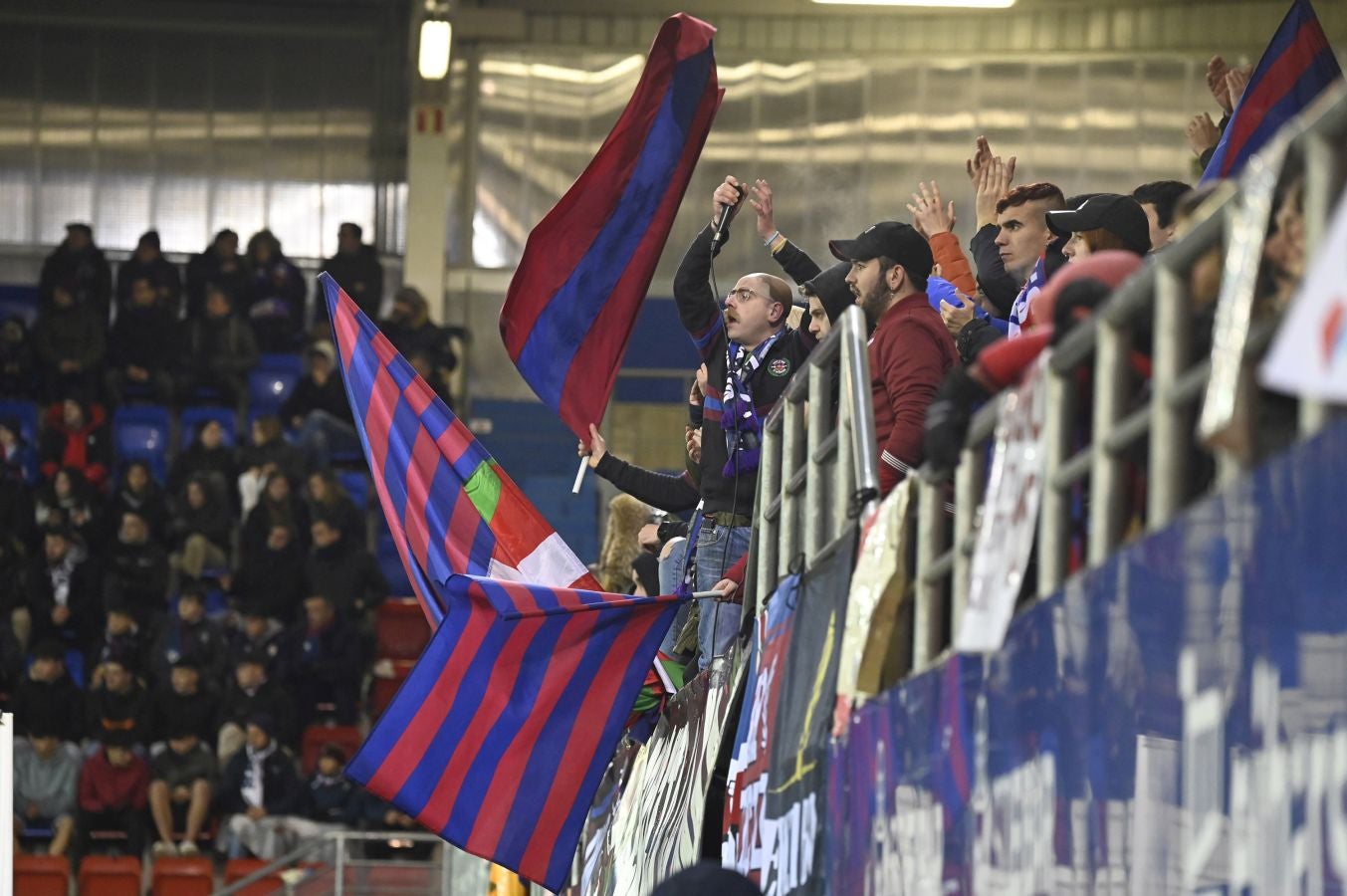 Fotos: El Eibar empata en casa ante el Leganés