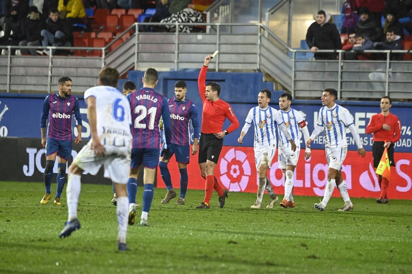 Fotos: El Eibar empata en casa ante el Leganés