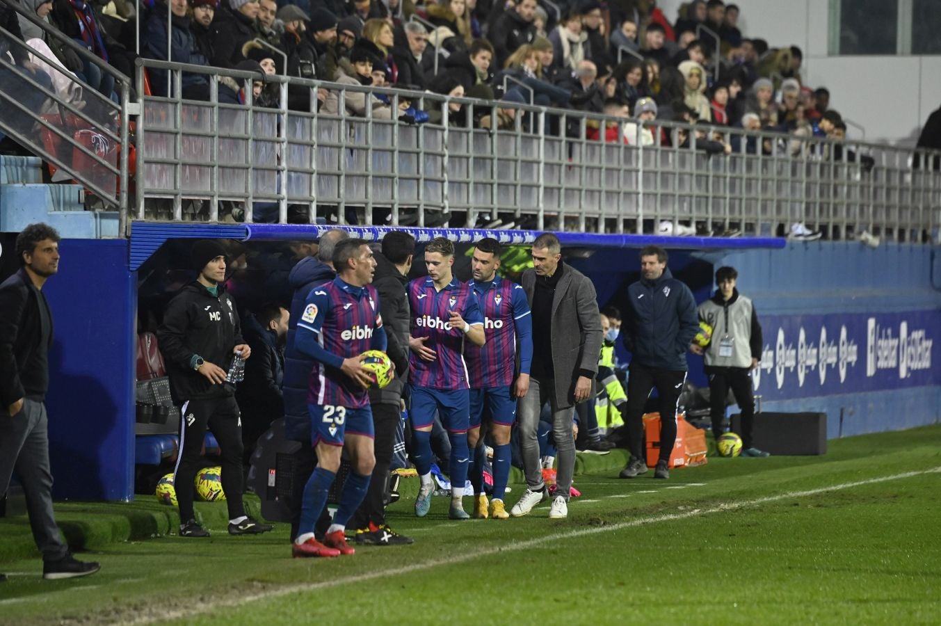 Fotos: El Eibar empata en casa ante el Leganés