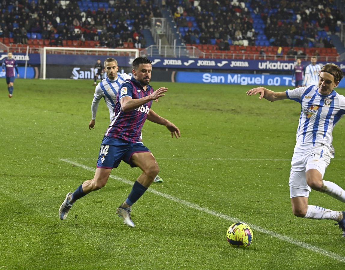 Fotos: El Eibar empata en casa ante el Leganés