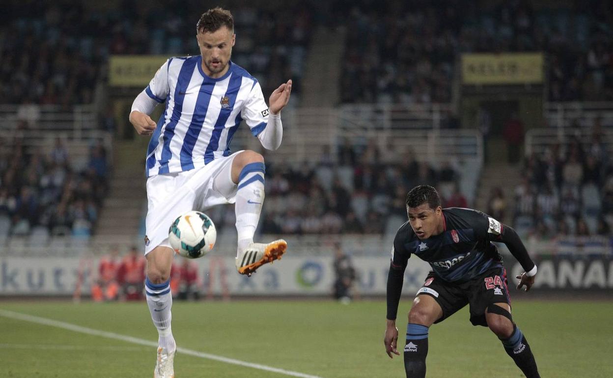 Seferovic, en su etapa como txuri-urdin.