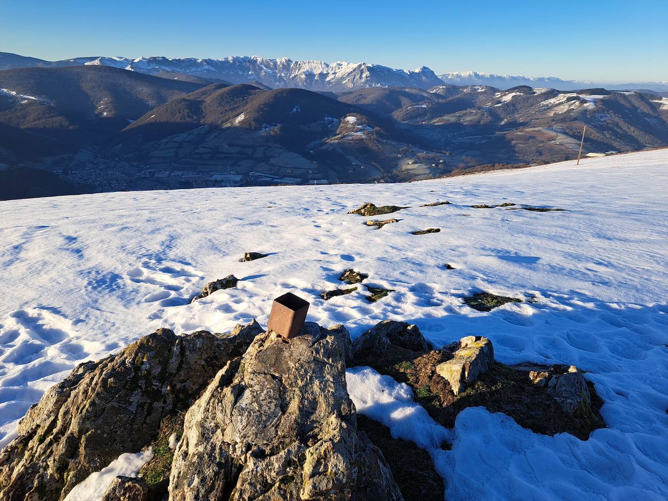Fotos: Eguzkizko Muinoa, entre nieve y rayos de sol