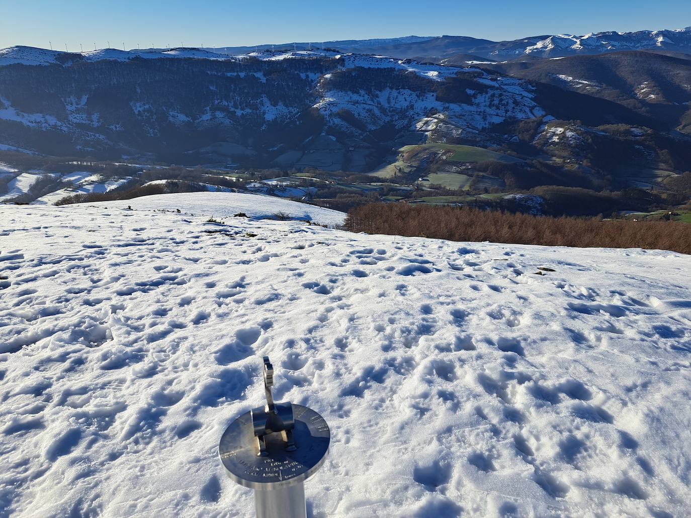 Fotos: Eguzkizko Muinoa, entre nieve y rayos de sol