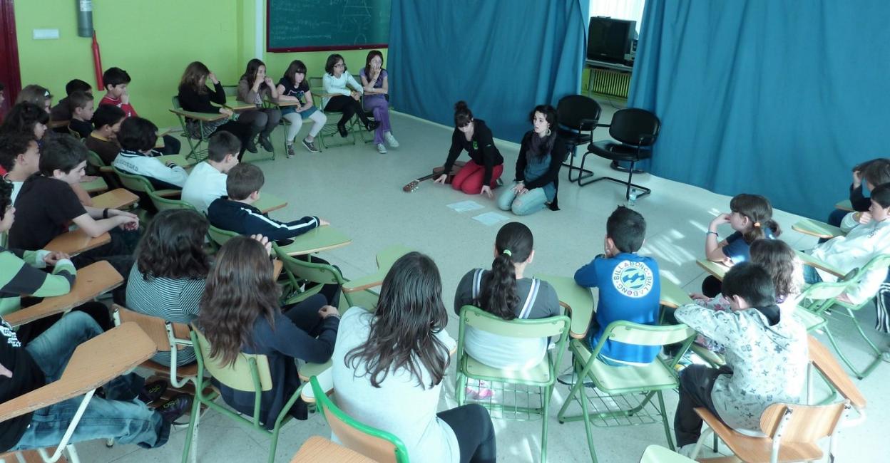 Una sesión sobre el euskera celebrada con anterioridad en el colegio Karmengo Ama de Trintxerpe. 