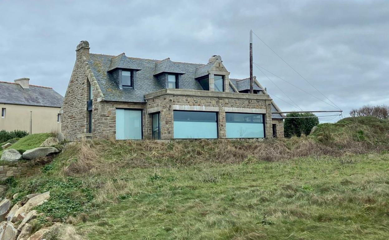 La casa del modisto pasaitarra Paco Rabanne en la localidad francesa de Portsall. 