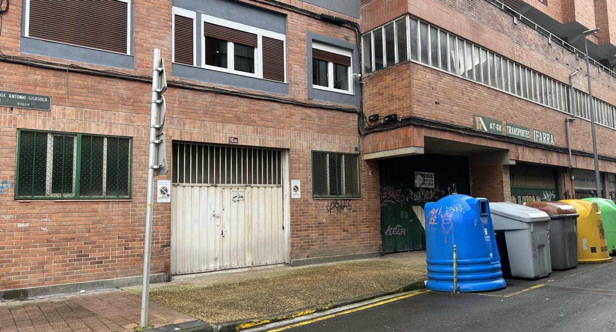 Los locales vacíos existentes en Eibar podrán ser aprovechados para estacionamiento de vehículos. 