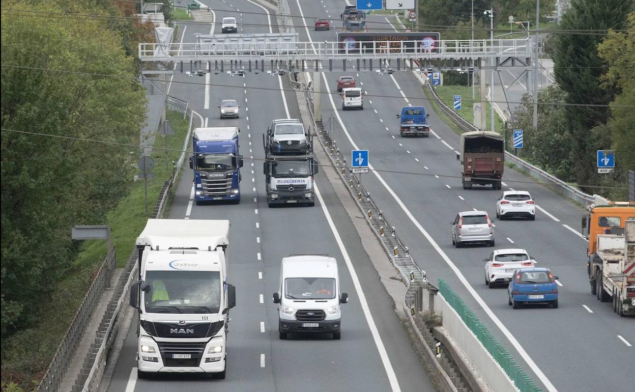 Peaje para camiones en la N-1 en Ordizia.