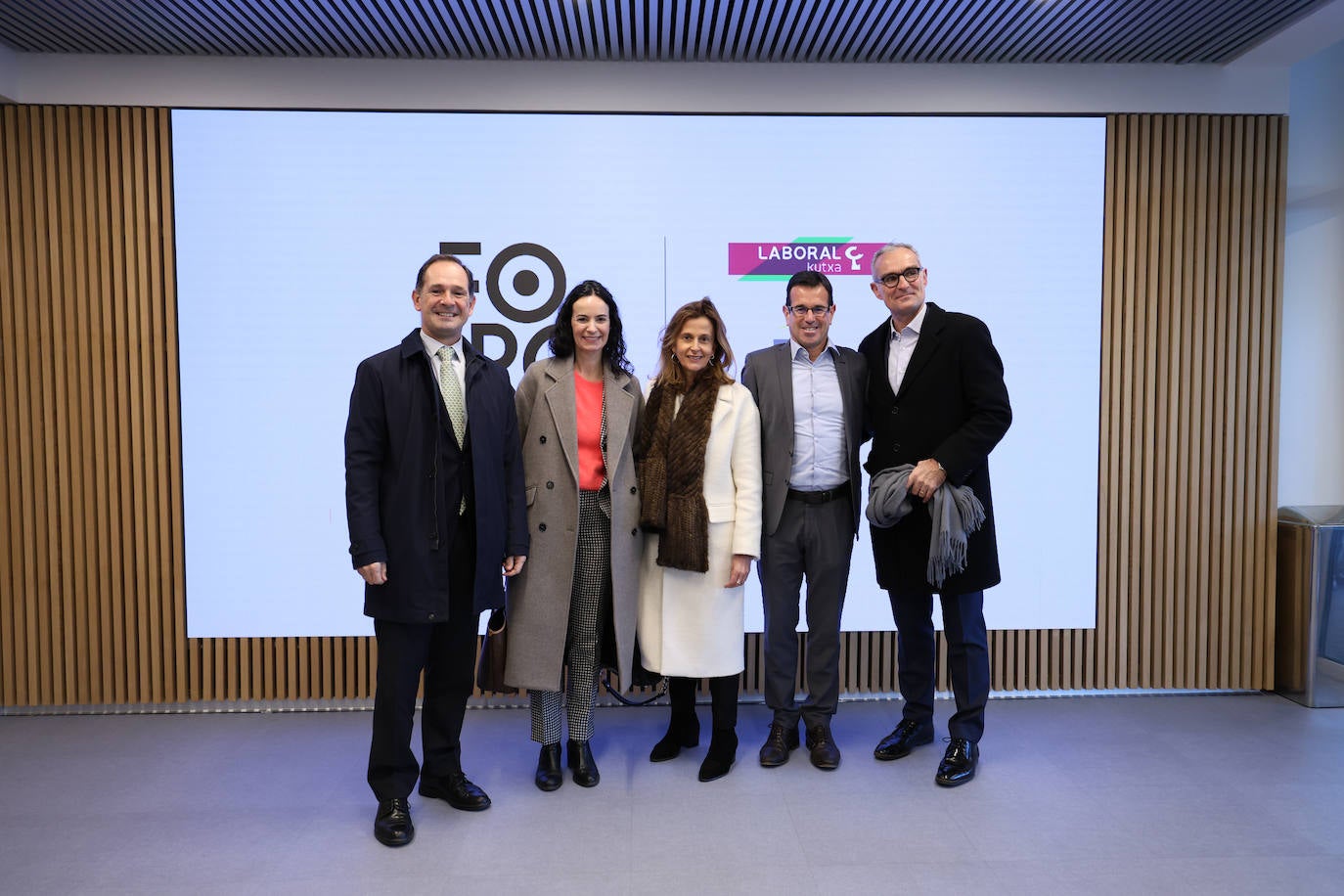 Jesús Alaba, Aitziber Larunbe y Elen Orcolaga (Eurogap),con Iñigo Olaizola (Donosti Cup) e Iñaki Alaba (Esferalia).