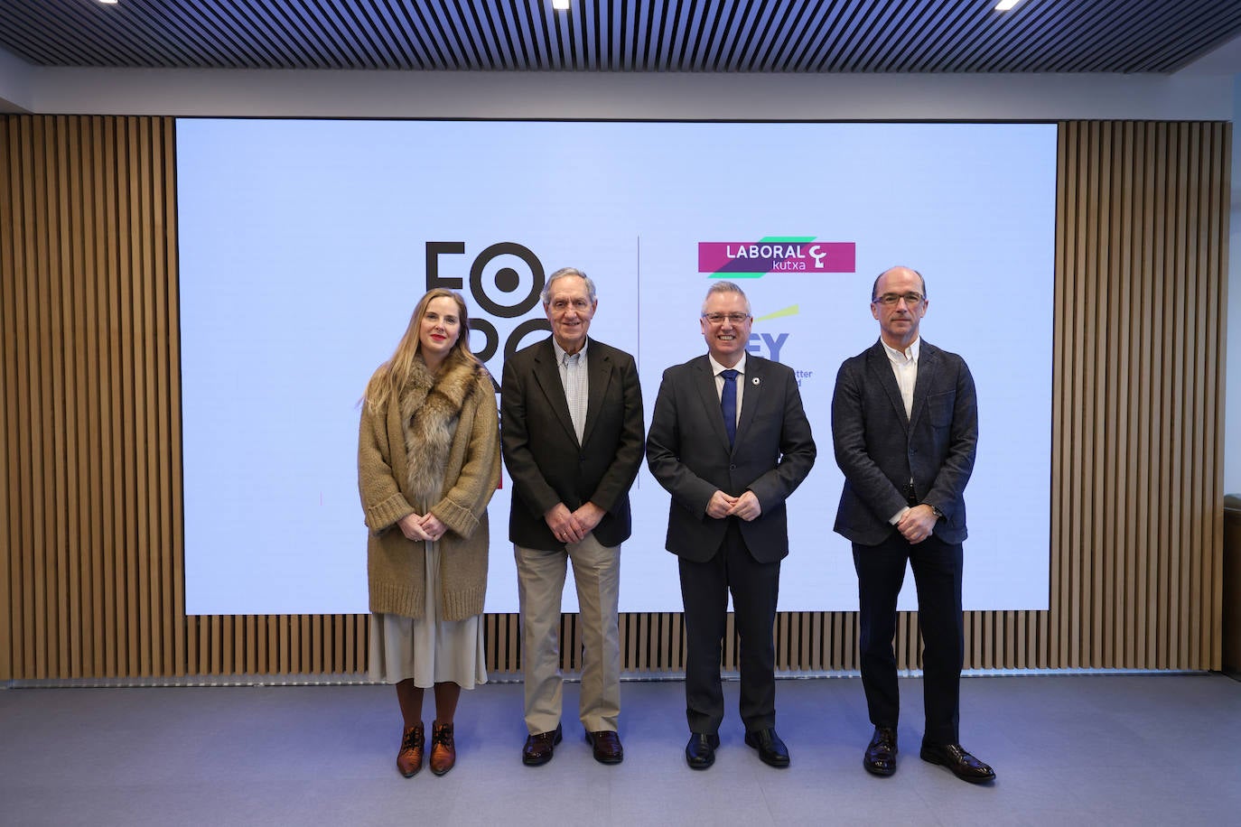 Izaskun Larrañaga (Lacor Ibili), José Ignacio Espel (Aquarium), José Ignacio Asensio (diputado foral de Medio Ambiente) y su responsable de Comunicación Patxi Arratibel.
