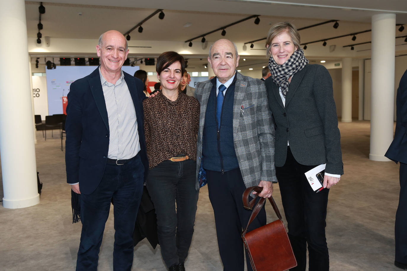 Iñaki Otegi (exgerente de la Real), Marije Etxaniz (directora de Comunicación de Laboral Kutxa), Luis Alberto Aranberri, 'Amatiño' (Petronor) y Amaia Ros (DV).