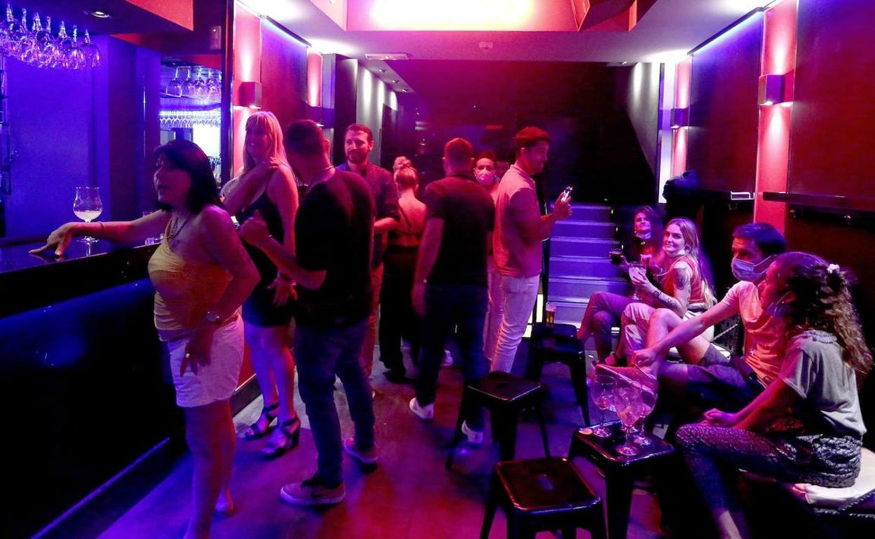 25 discotecas de Gipuzkoa, en vilo por la seguridad privada