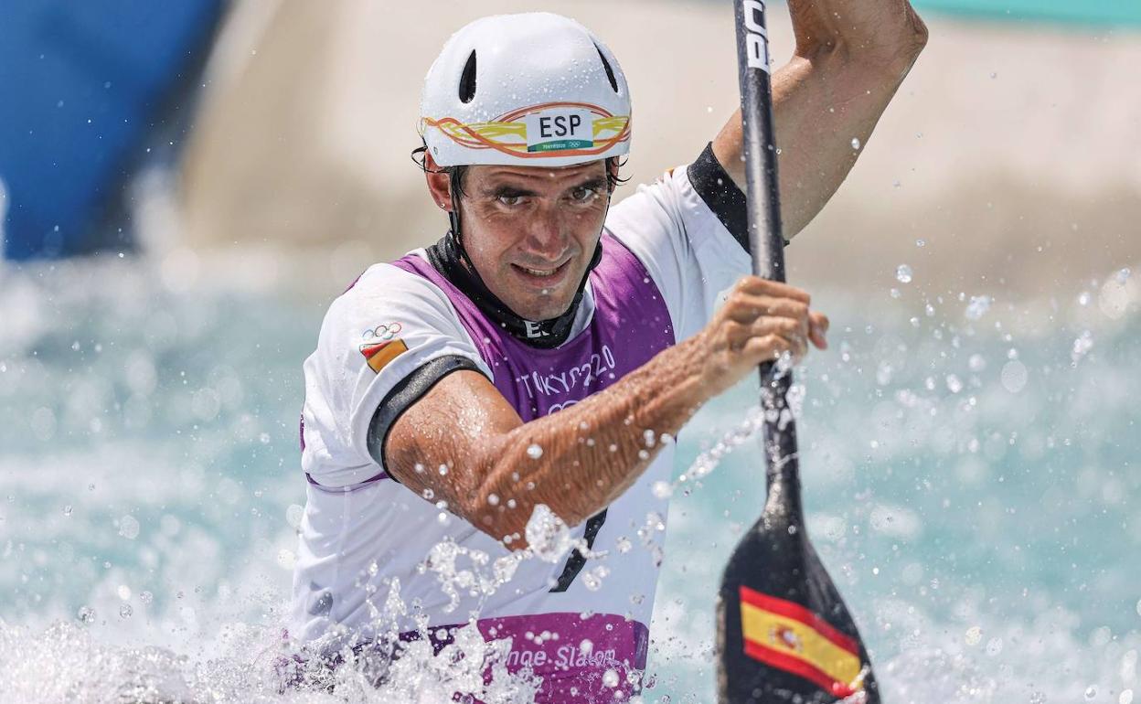 Ander Elosegi, en la prueba de eslalom de los Juegos Olímpicos de Tokio en 2021.