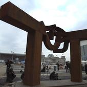 Eduardo Chillida: «Yo no hablo alemán pero mis obras sí»