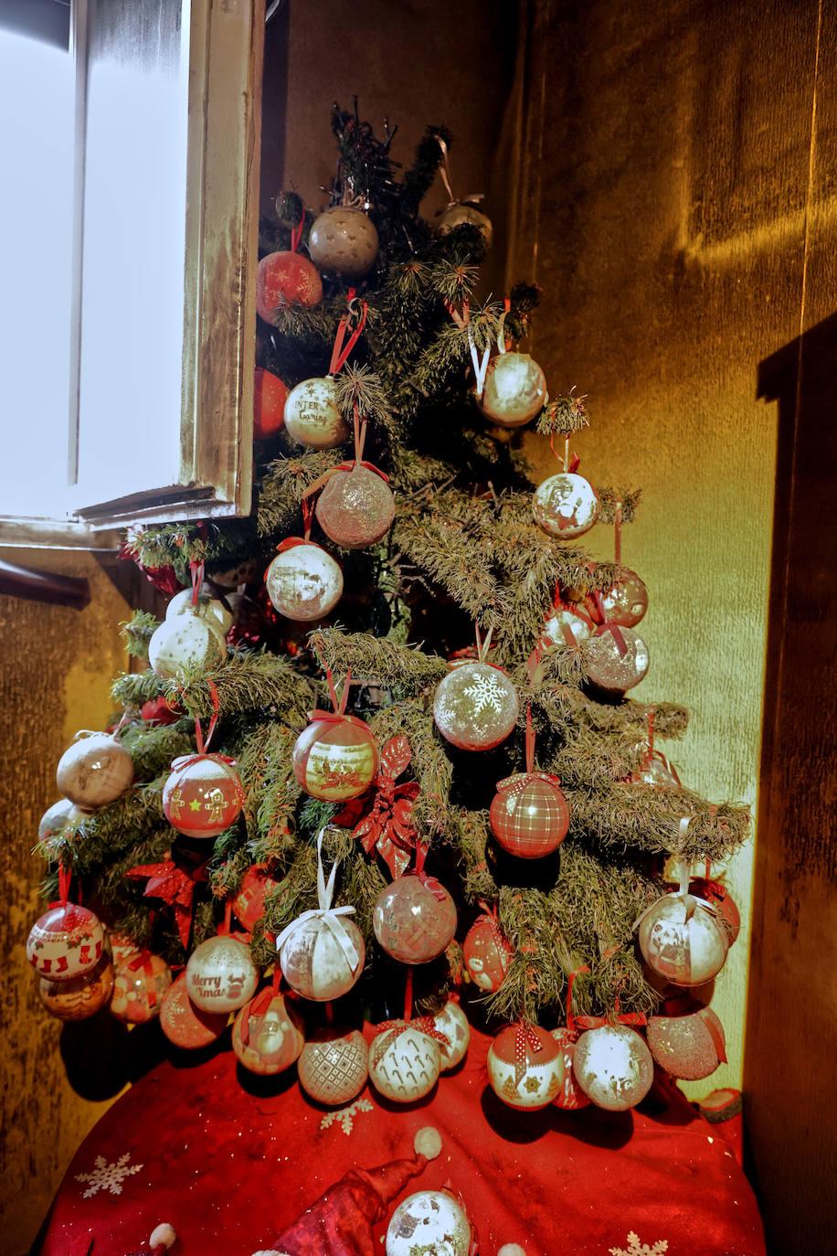 Fotos: La vivienda calcinada en Errenteria, desde dentro