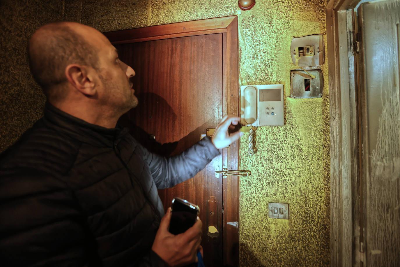 Fotos: La vivienda calcinada en Errenteria, desde dentro