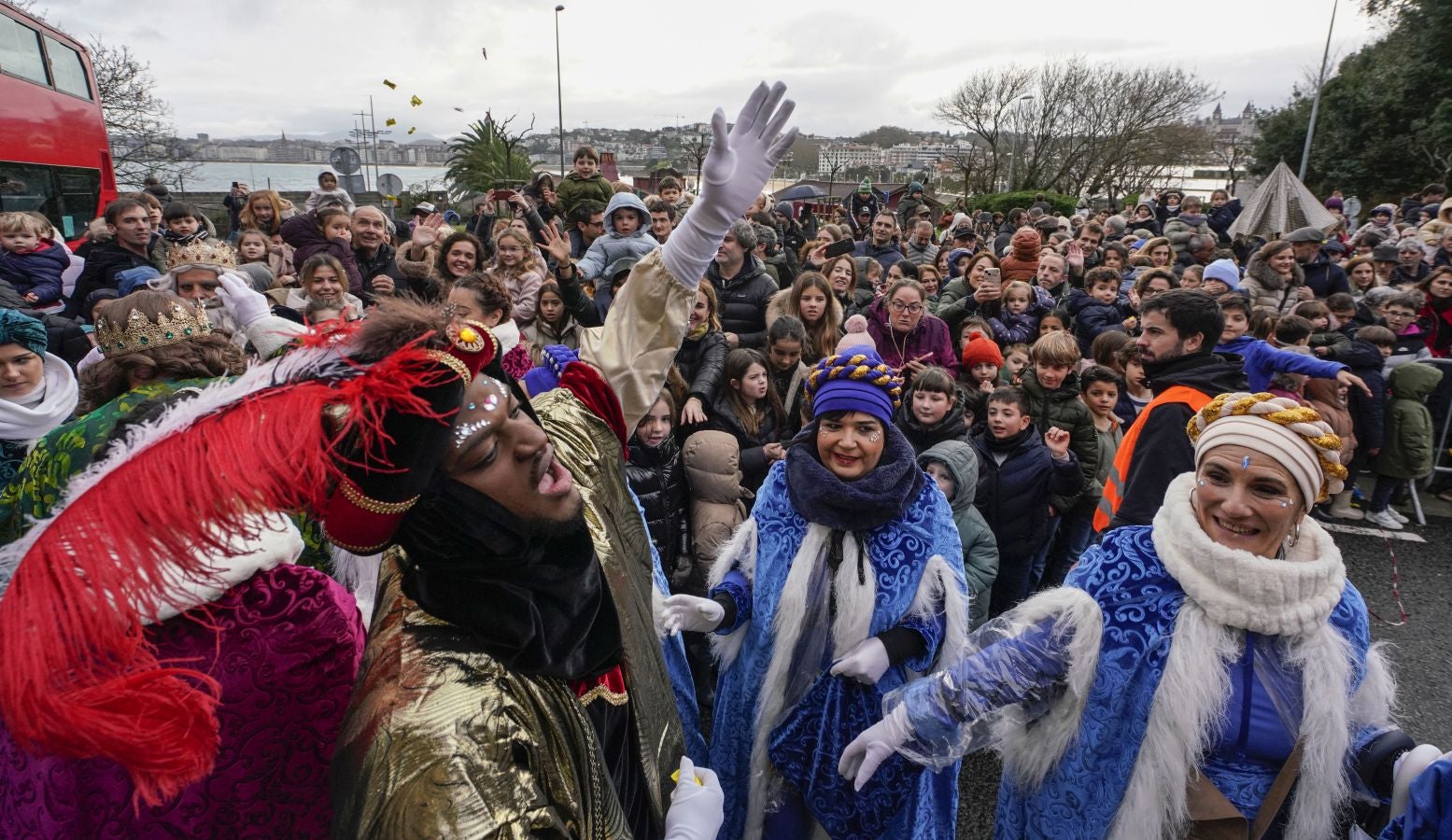 Los Reyes Magos reparten ilusión