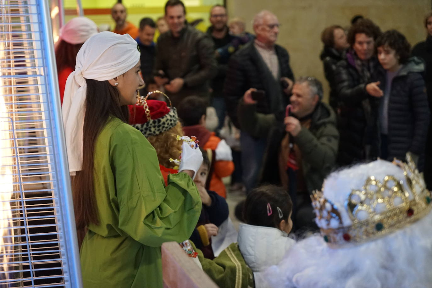 Los Reyes Magos ya se han reunido con cientos de beasaindarras